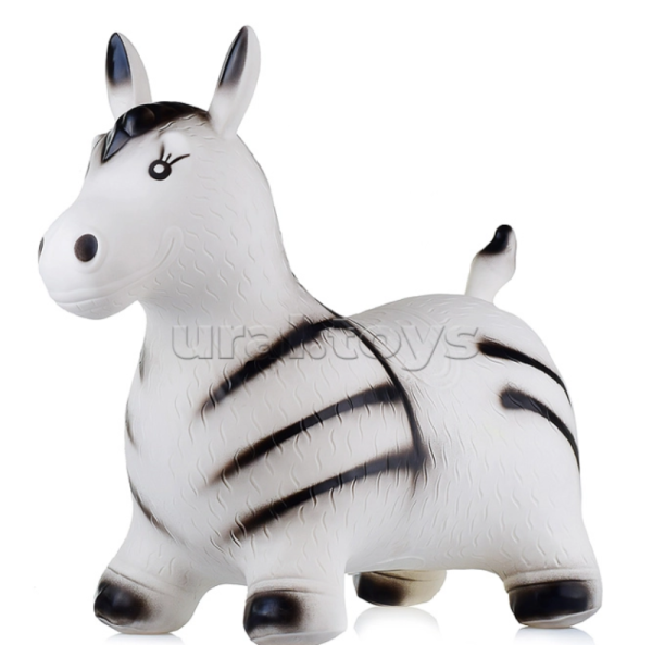 Прыгун белый с черными полосками