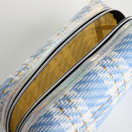 Косметичка на молнии, цвет голубой 